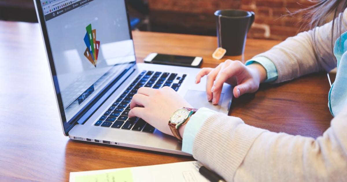 Como um Site Profissional Realmente Gera Mais Leads